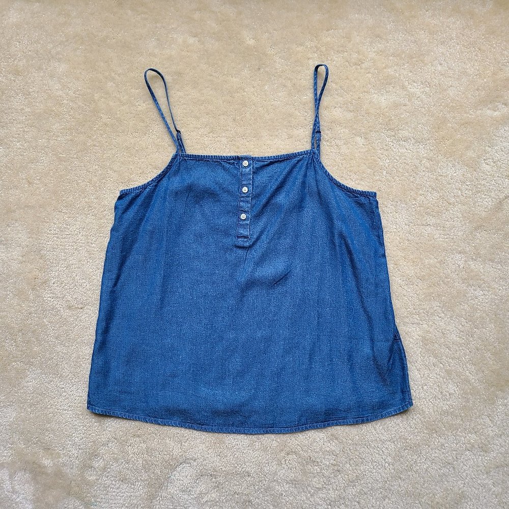 NWT Gap Chambray Tank Top Size Small